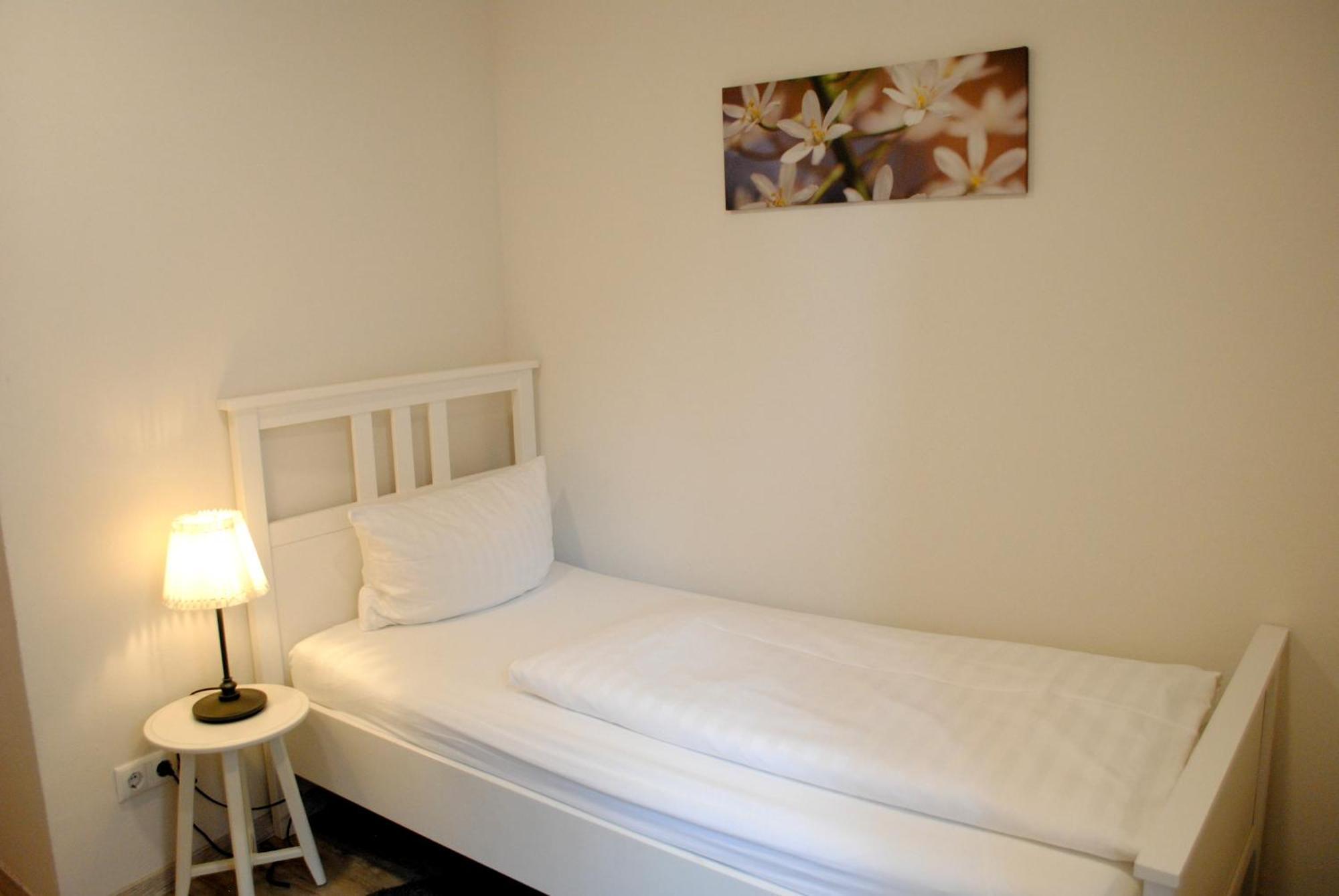 Hotel Zum Breiterle Rothenburg ob der Tauber Room photo