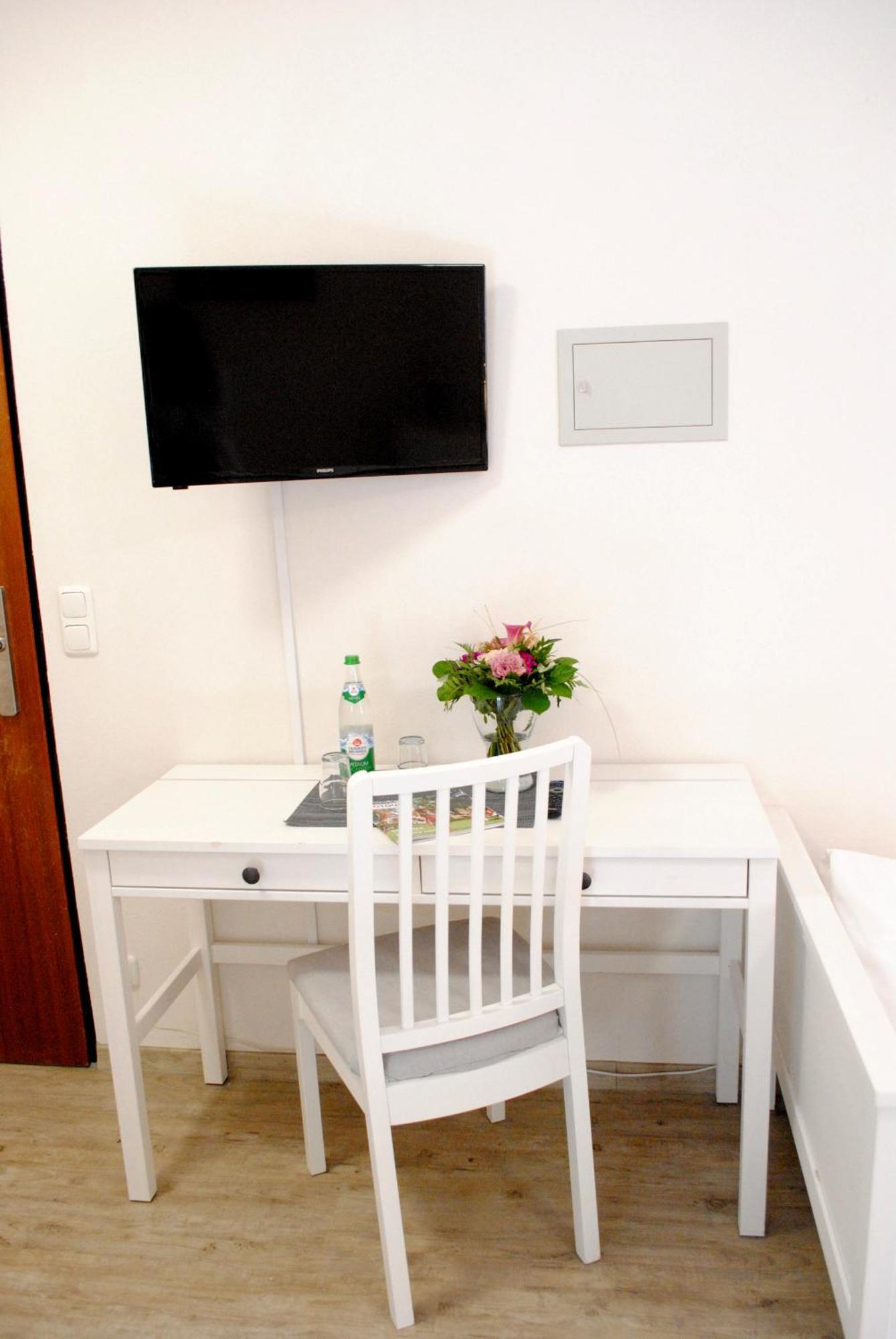 Hotel Zum Breiterle Rothenburg ob der Tauber Room photo