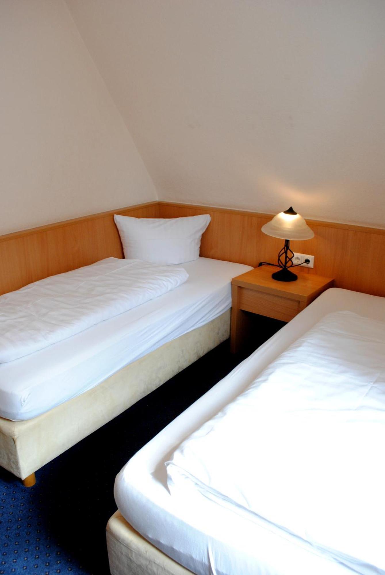 Hotel Zum Breiterle Rothenburg ob der Tauber Room photo