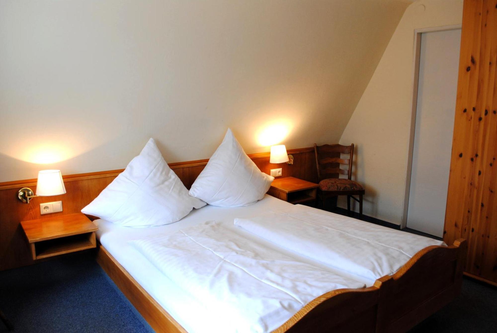 Hotel Zum Breiterle Rothenburg ob der Tauber Room photo