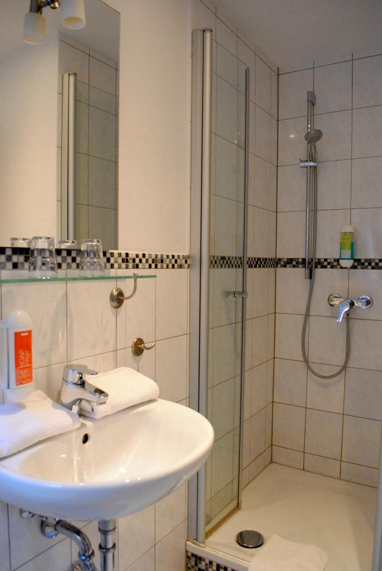 Hotel Zum Breiterle Rothenburg ob der Tauber Room photo